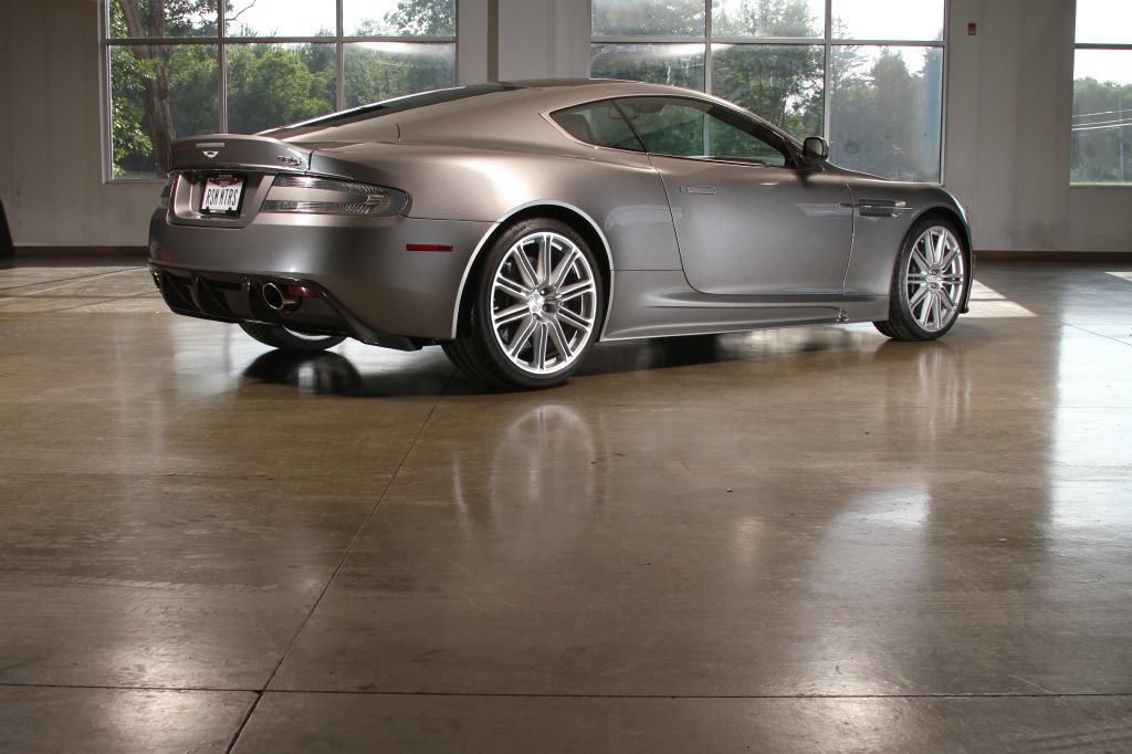 Used 2009 Aston Martin DBS Coupe RWD image 10