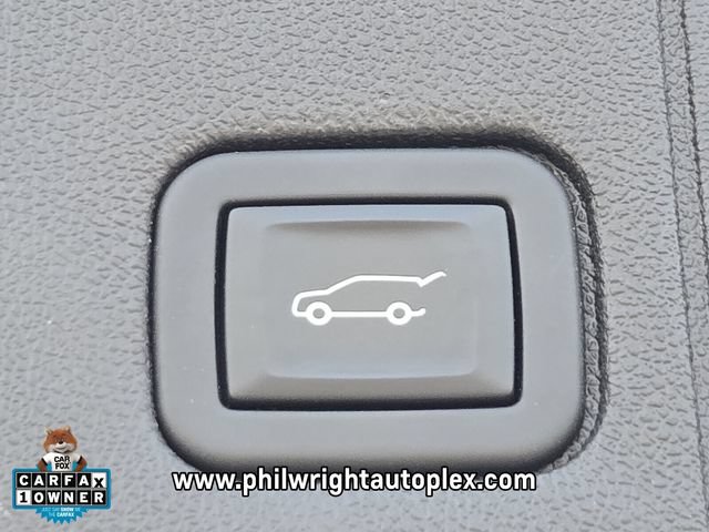 Used 2024 GMC Terrain SLT AWD/4WD image 21