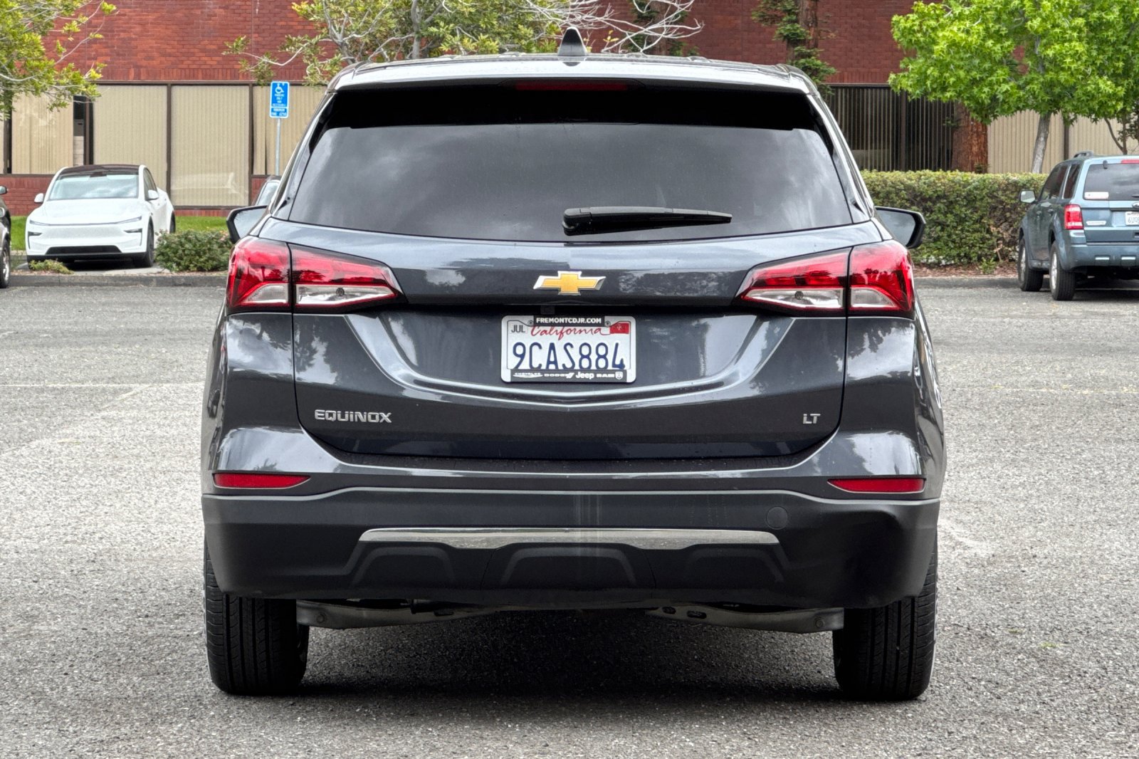 Used 2022 Chevrolet Equinox LT w/ LPO, Floor Liner Package FWD image 4