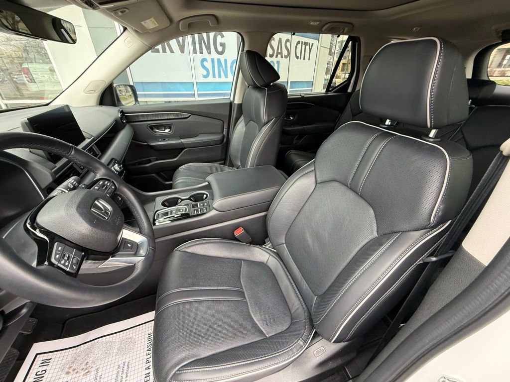 Used 2023 Honda Pilot Elite image 8