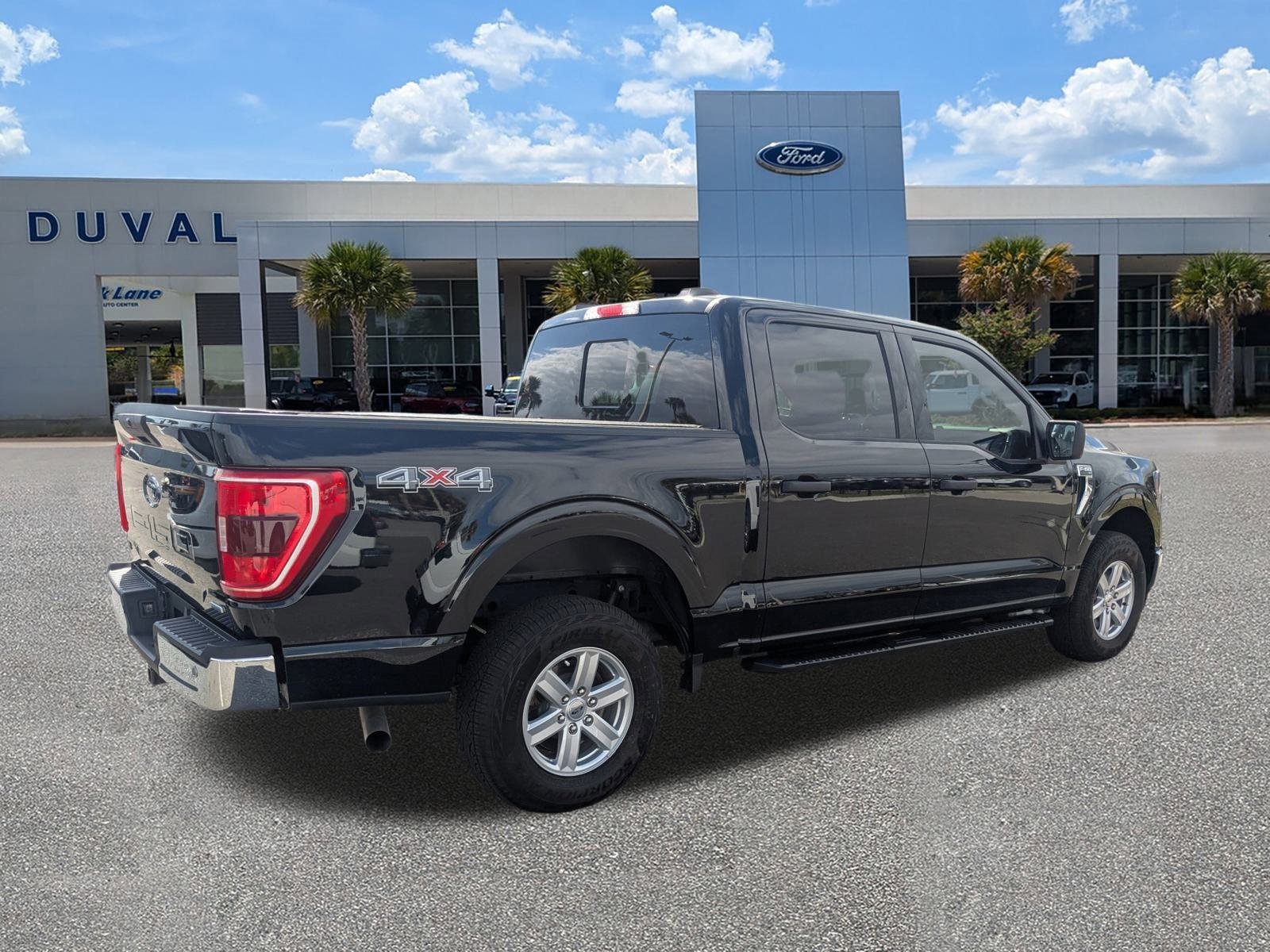 Used 2023 Ford F150 XLT w/ Equipment Group 301A Mid image 4
