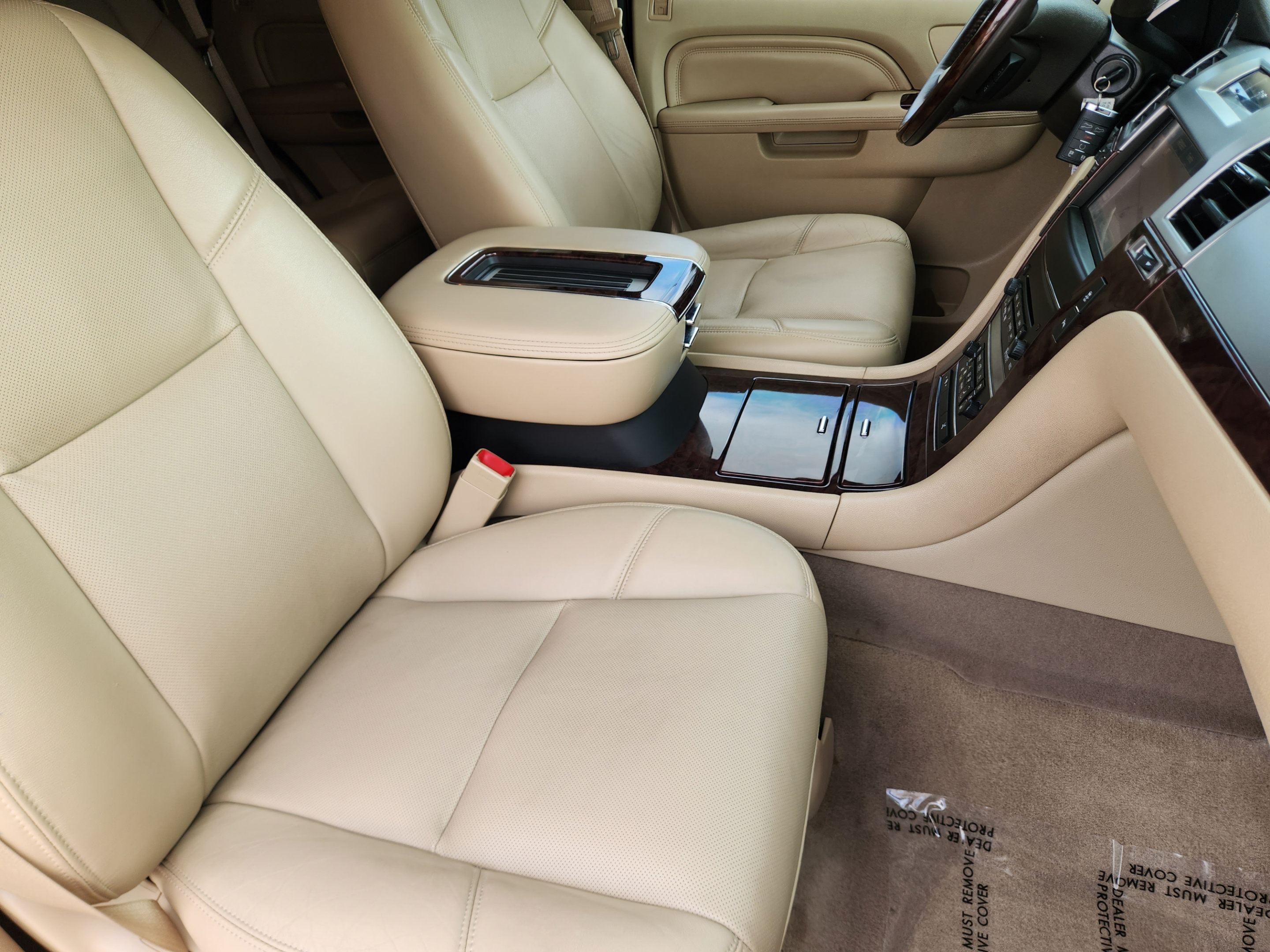 Used 2014 Cadillac Escalade Premium AWD/4WD image 6