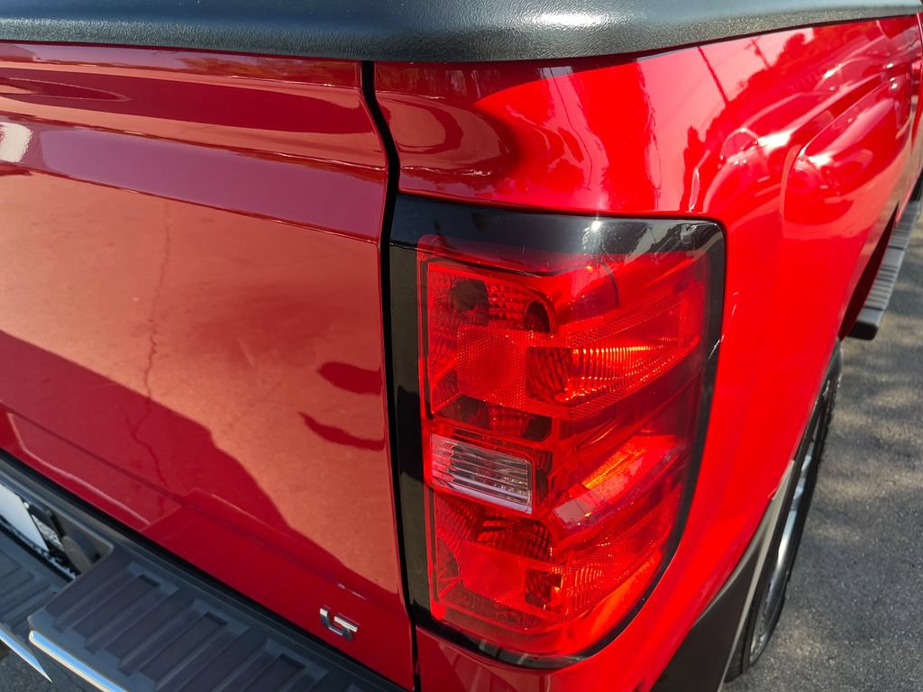Used 2018 Chevrolet Silverado 1500 LT w/ All Star Edition RWD image 44