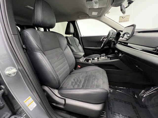 Used 2024 Mitsubishi Outlander SE image 11