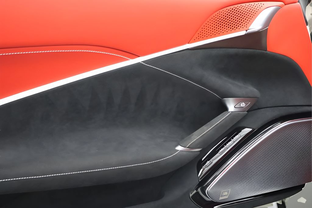 Used 2023 Ferrari Roma RWD image 10