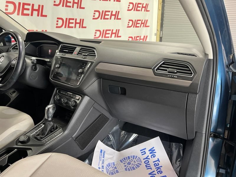 Used 2019 Volkswagen Tiguan SEL AWD/4WD image 14