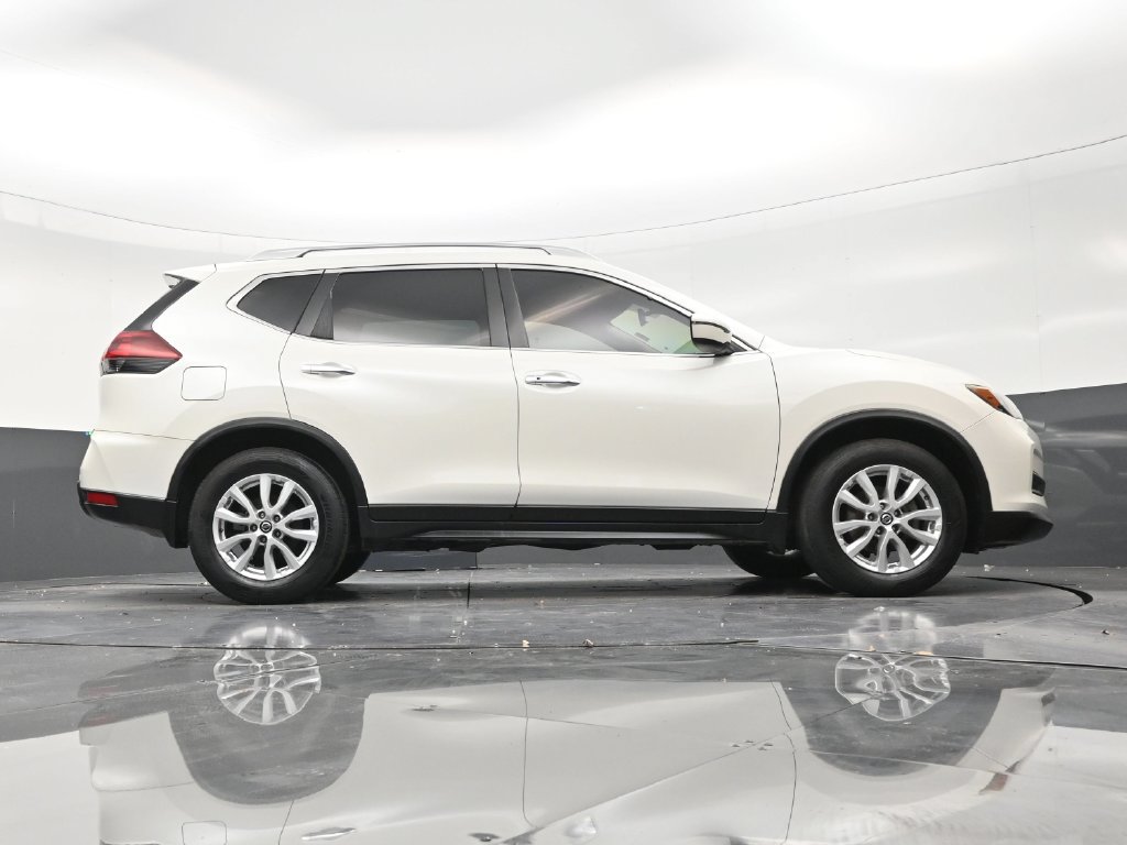 Used 2020 Nissan Rogue SV FWD image 23