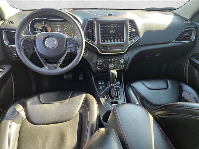 Used 2020 Jeep Cherokee Trailhawk image 16