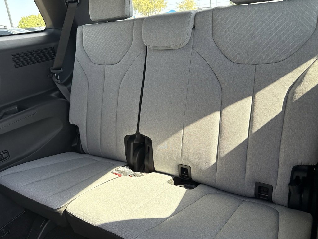 New 2025 Hyundai Palisade SE image 15