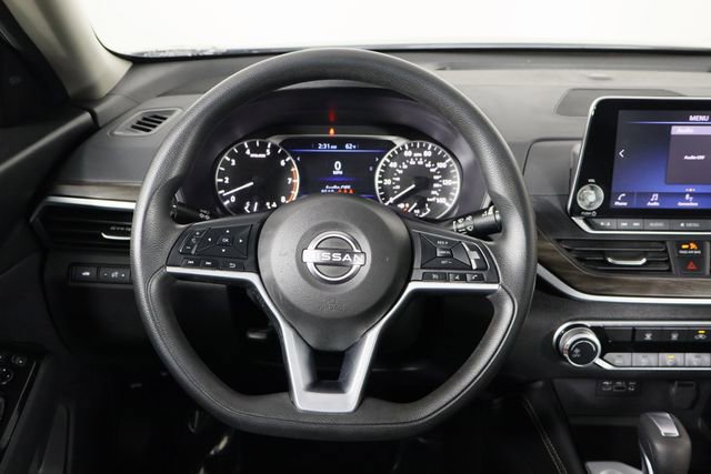 Used 2023 Nissan Altima 2.5 SV FWD image 7