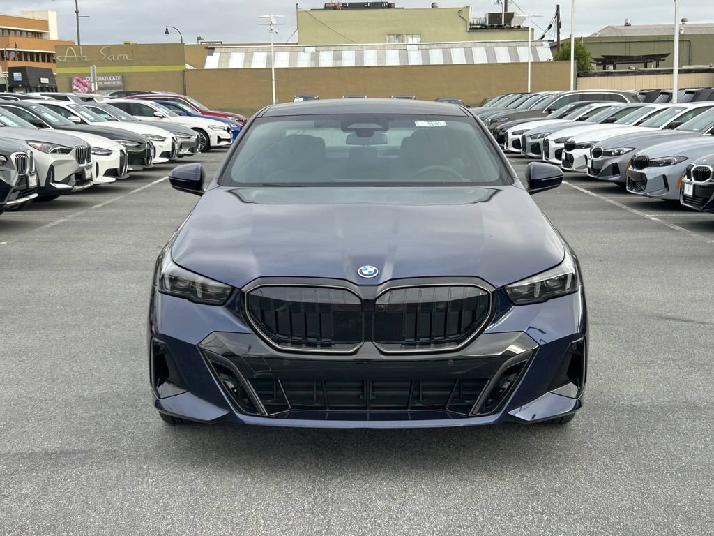 New 2027 BMW 550e xDrive w/ Executive Package AWD/4WD image 8