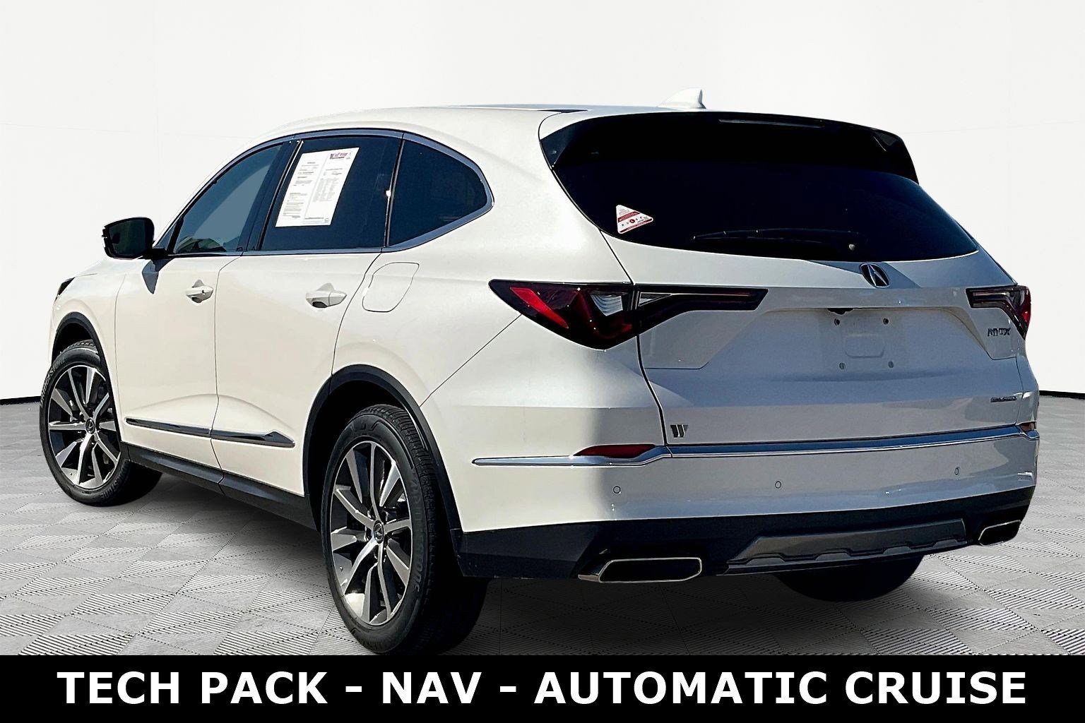 Used 2025 Acura MDX SH-AWD w/ Technology Package image 4