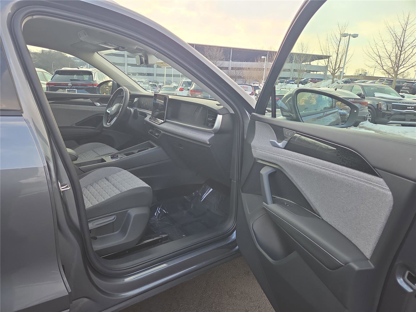 New 2026 Volkswagen Tiguan S image 25