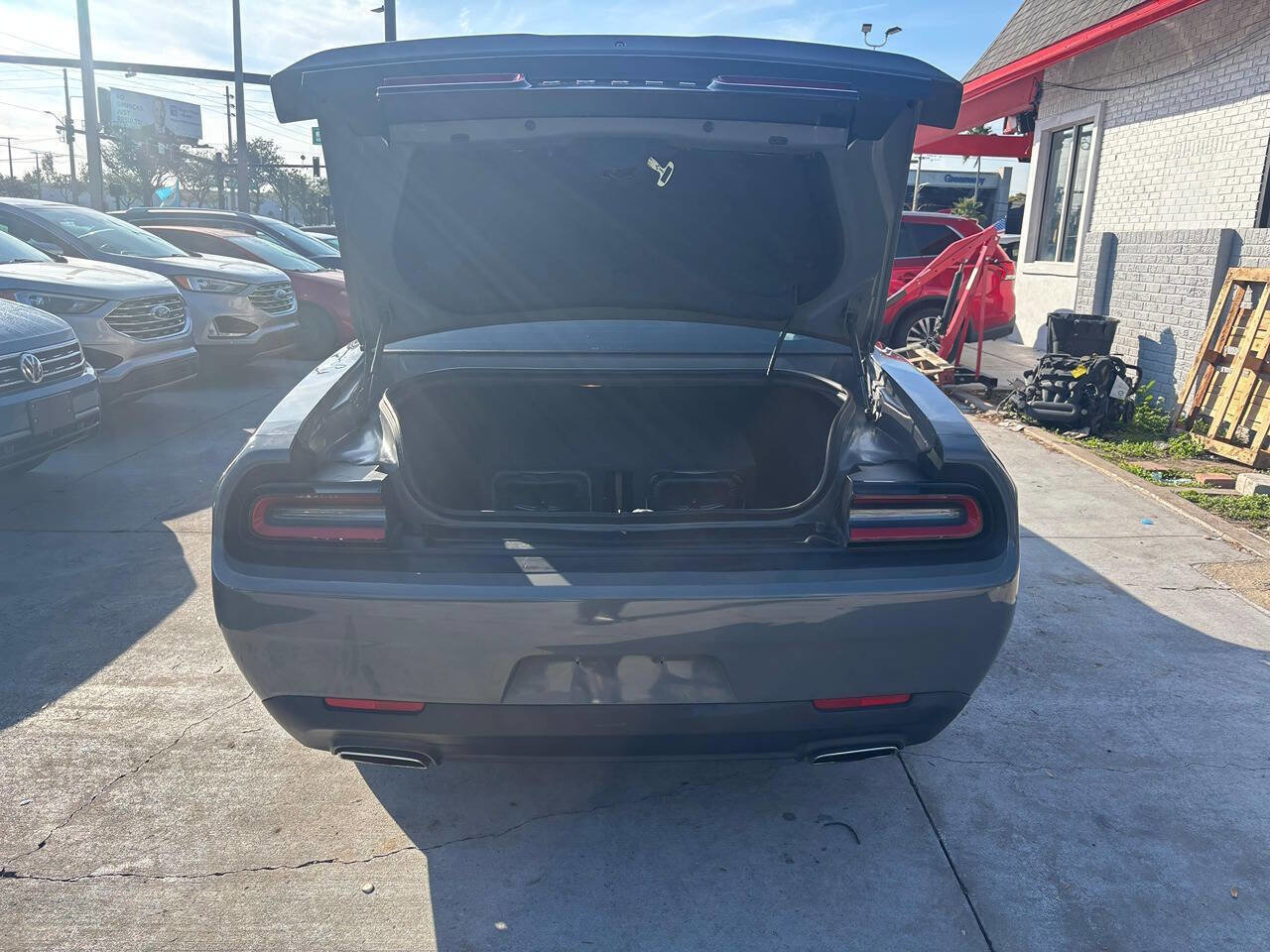 Used 2019 Dodge Challenger SXT image 8