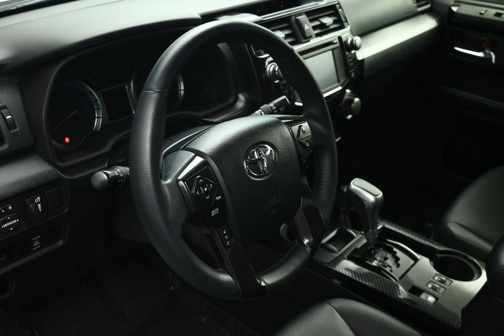 Used 2018 Toyota 4Runner TRD Off-Road Premium AWD/4WD image 50