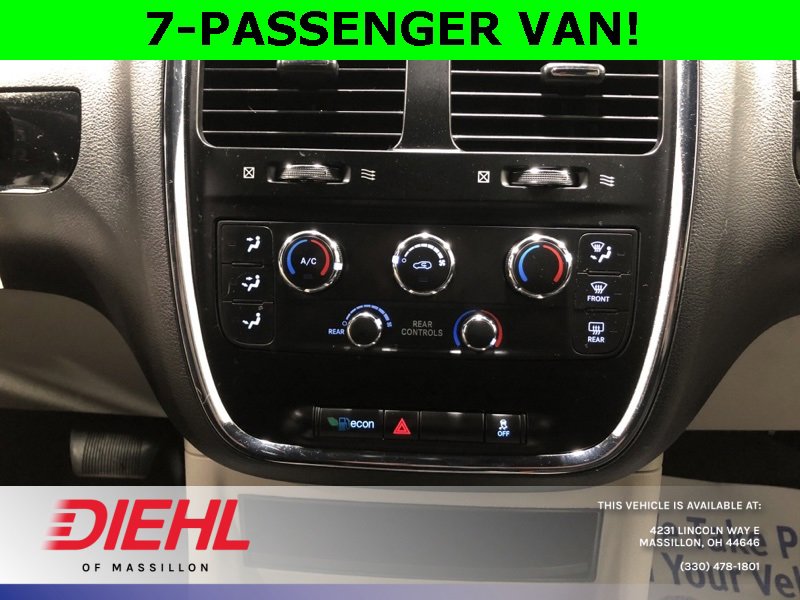 Used 2018 Dodge Grand Caravan SXT image 29