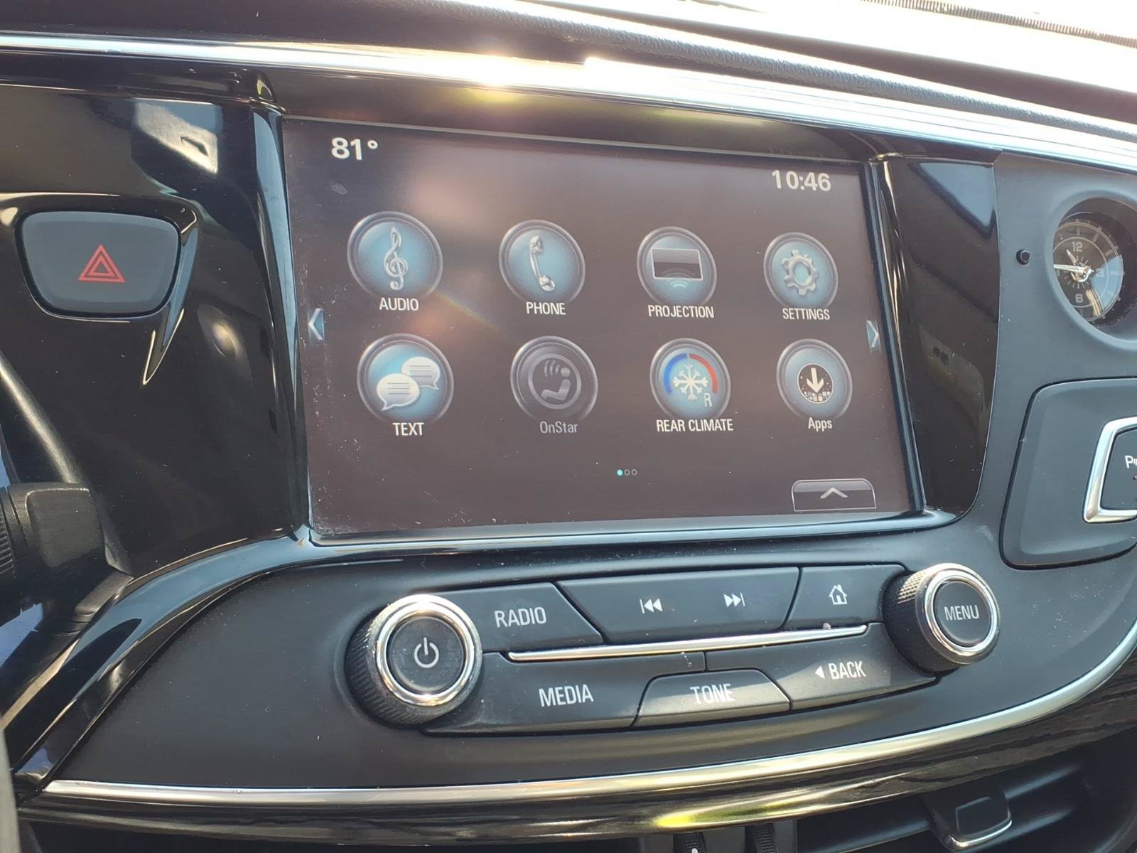 Used 2017 Buick Envision Essence AWD/4WD image 10