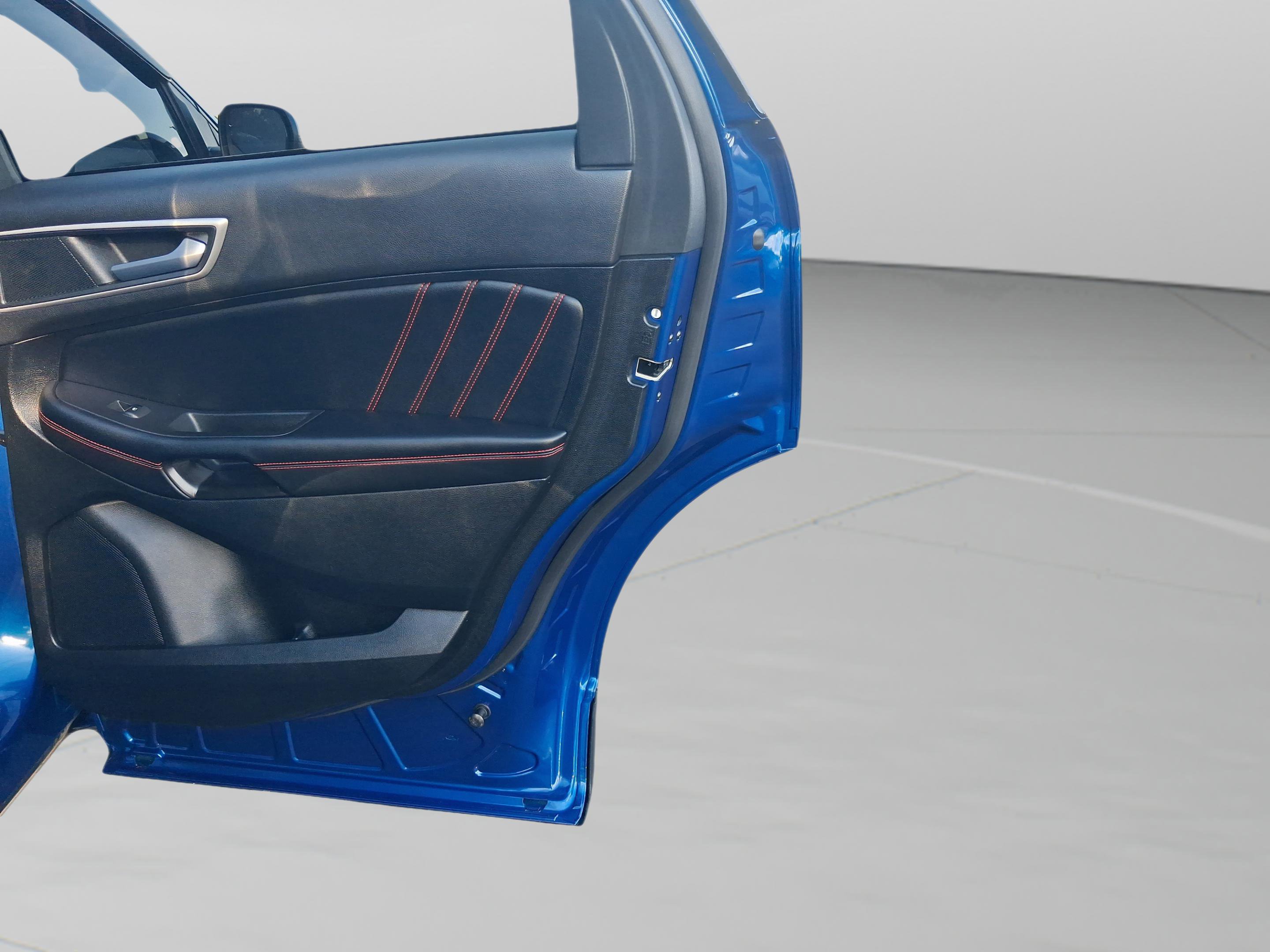 Used 2022 Ford Edge ST-Line AWD/4WD image 32