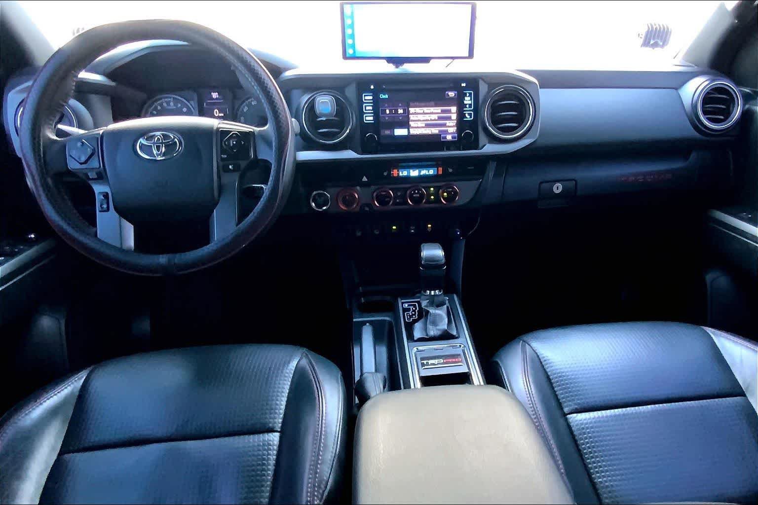 Used 2017 Toyota Tacoma TRD Pro AWD/4WD image 10
