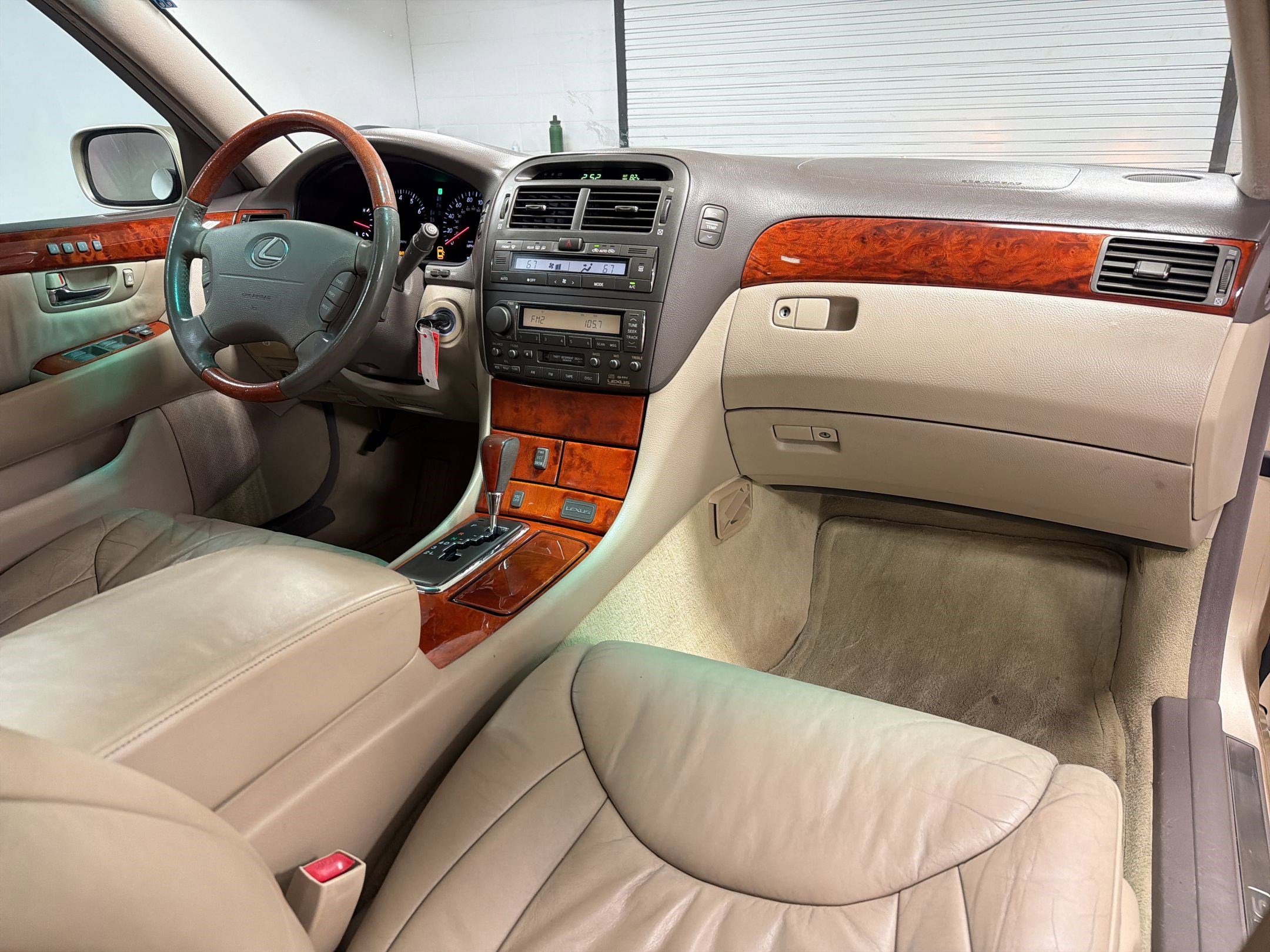 Used 2002 Lexus LS 430 RWD image 25