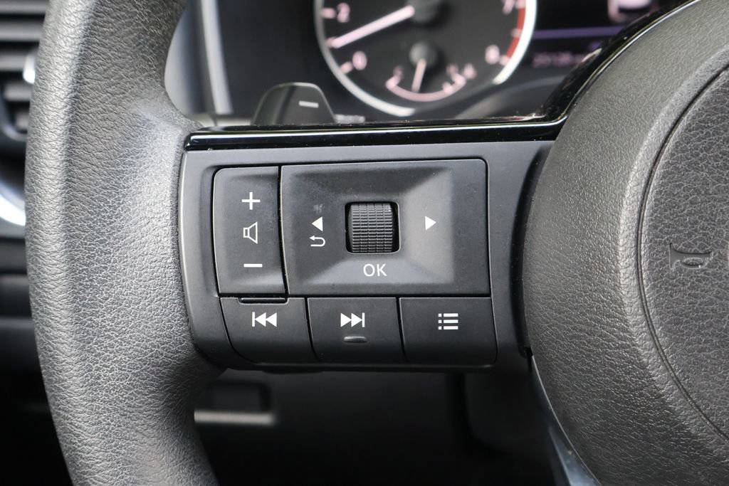 Used 2023 Nissan Rogue SV AWD/4WD image 28