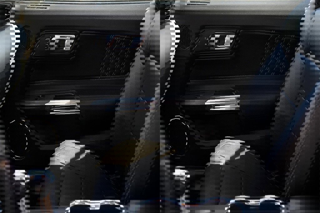 Used 2022 Ford Mustang Premium image 12