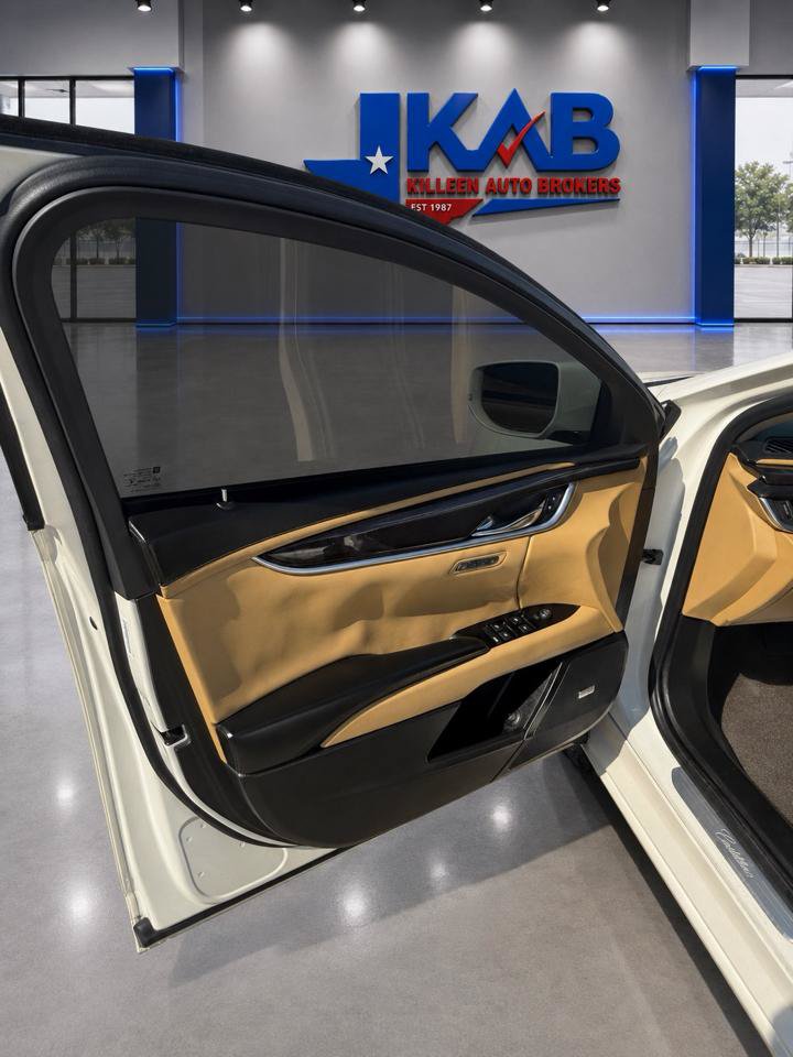 Used 2013 Cadillac XTS Luxury FWD image 10