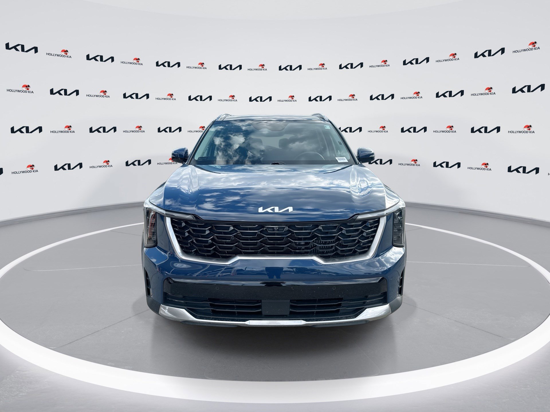 Used 2025 Kia Sorento SX image 3