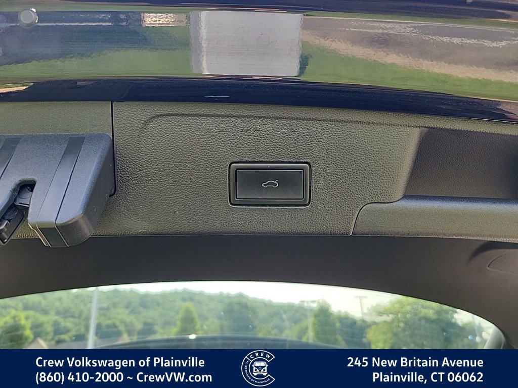 Certified 2023 Volkswagen Atlas Cross Sport SE w/ Panoramic Sunroof Package AWD/4WD image 54