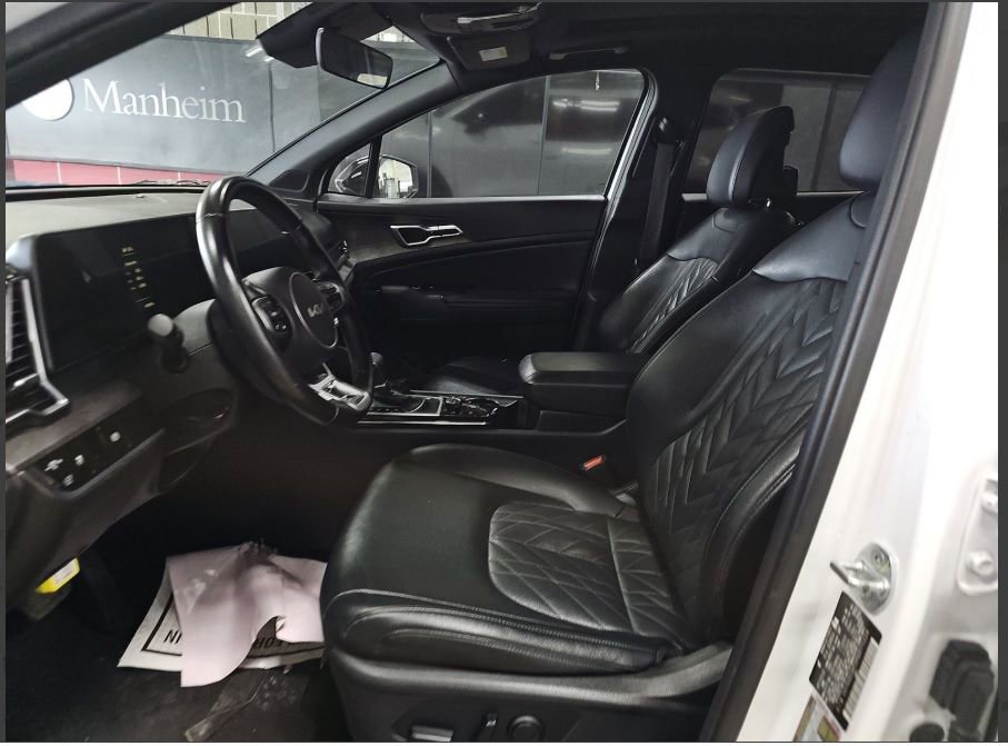 Certified 2023 Kia Sportage X-Line w/ X-Line Premium Package image 3