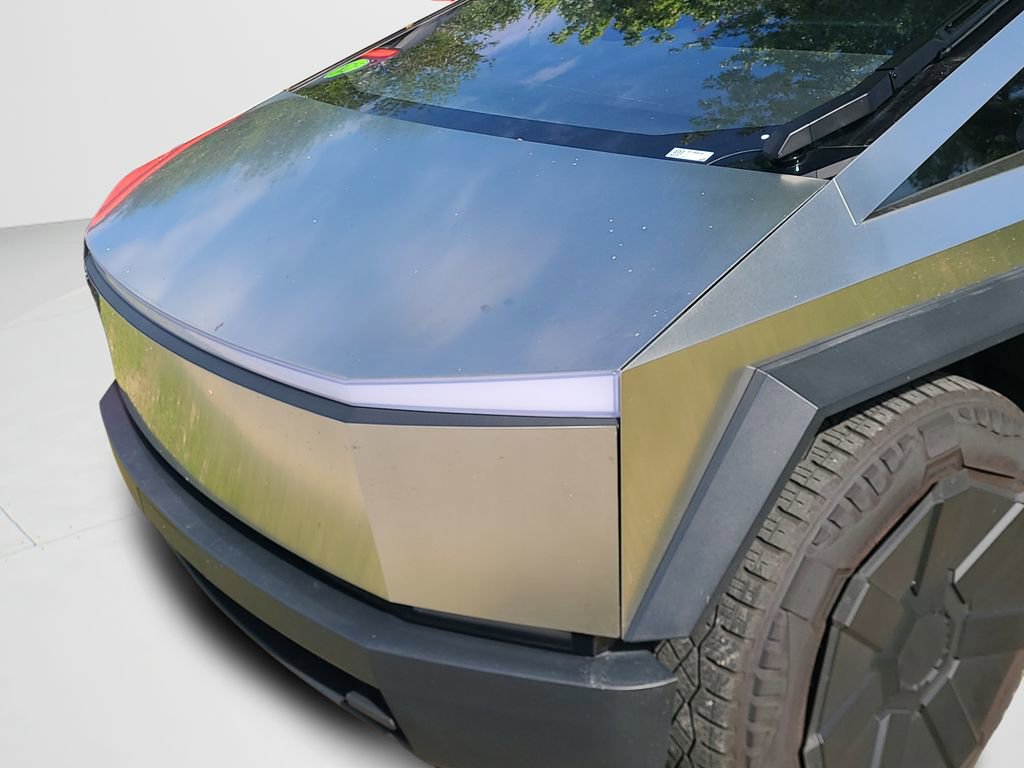 Used 2024 Tesla Cybertruck AWD Crew Cab image 33