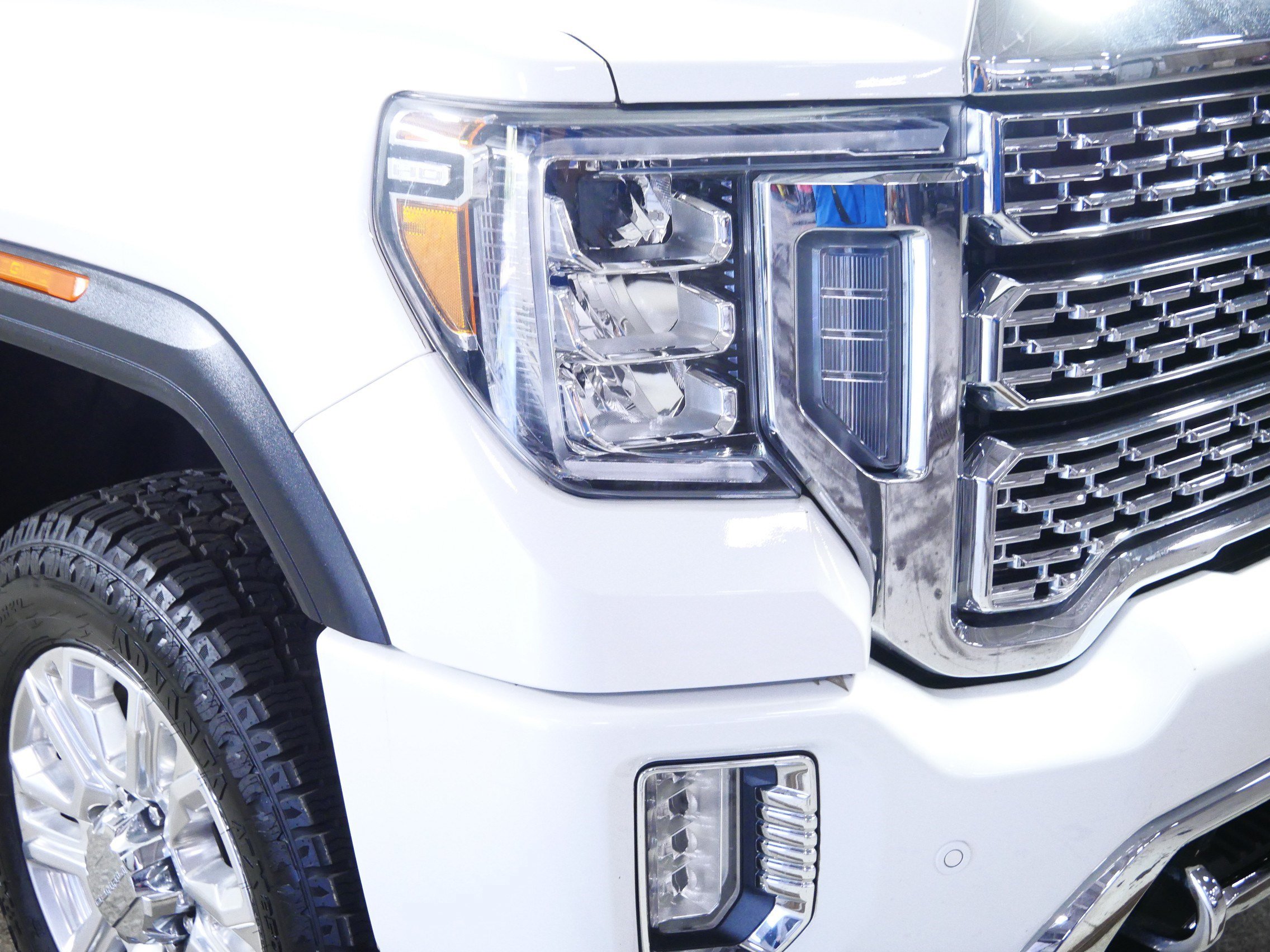 Used 2021 GMC Sierra 2500 Denali w/ Denali Ultimate Package AWD/4WD image 16