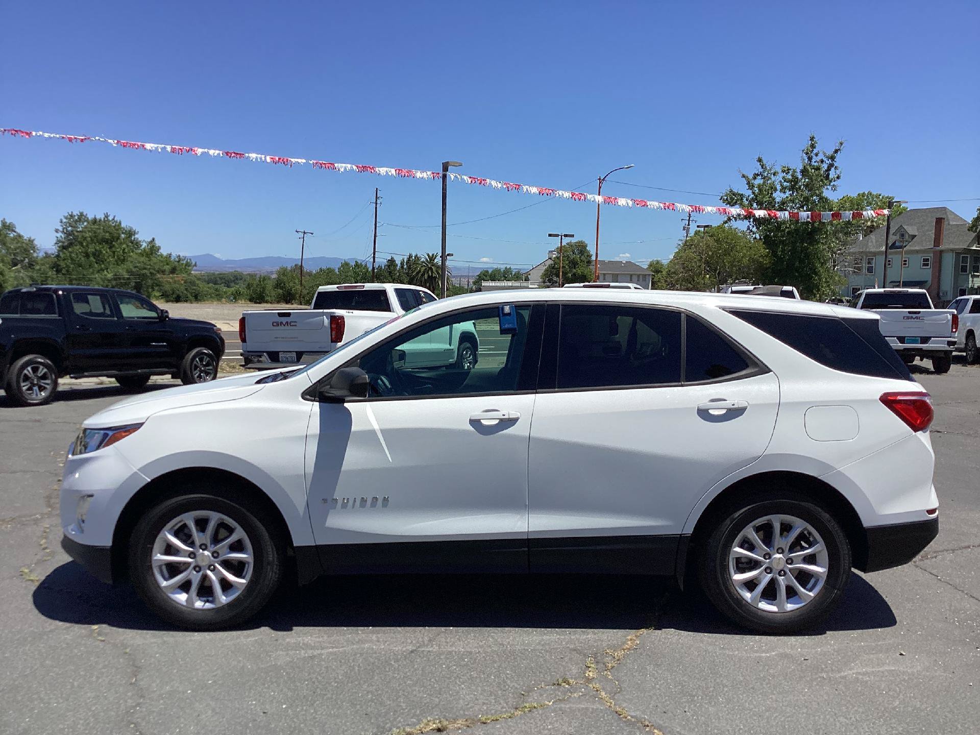 Used 2019 Chevrolet Equinox LS w/ LS Convenience Package AWD/4WD image 6