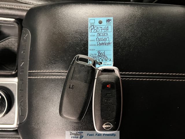 Used 2023 Nissan Pathfinder SL AWD/4WD image 49