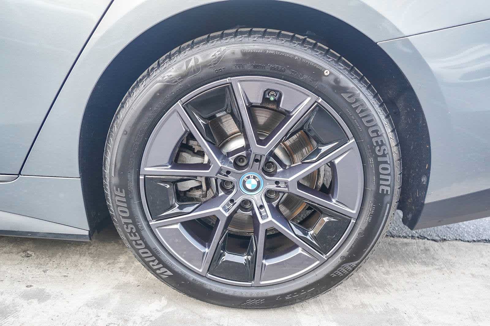 Used 2023 BMW i4 eDrive40 w/ Premium Package RWD image 8