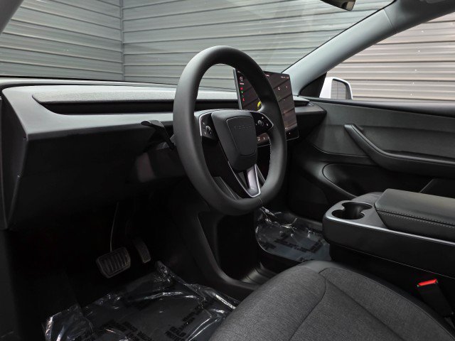 Used 2026 Tesla Model Y 2WD image 10