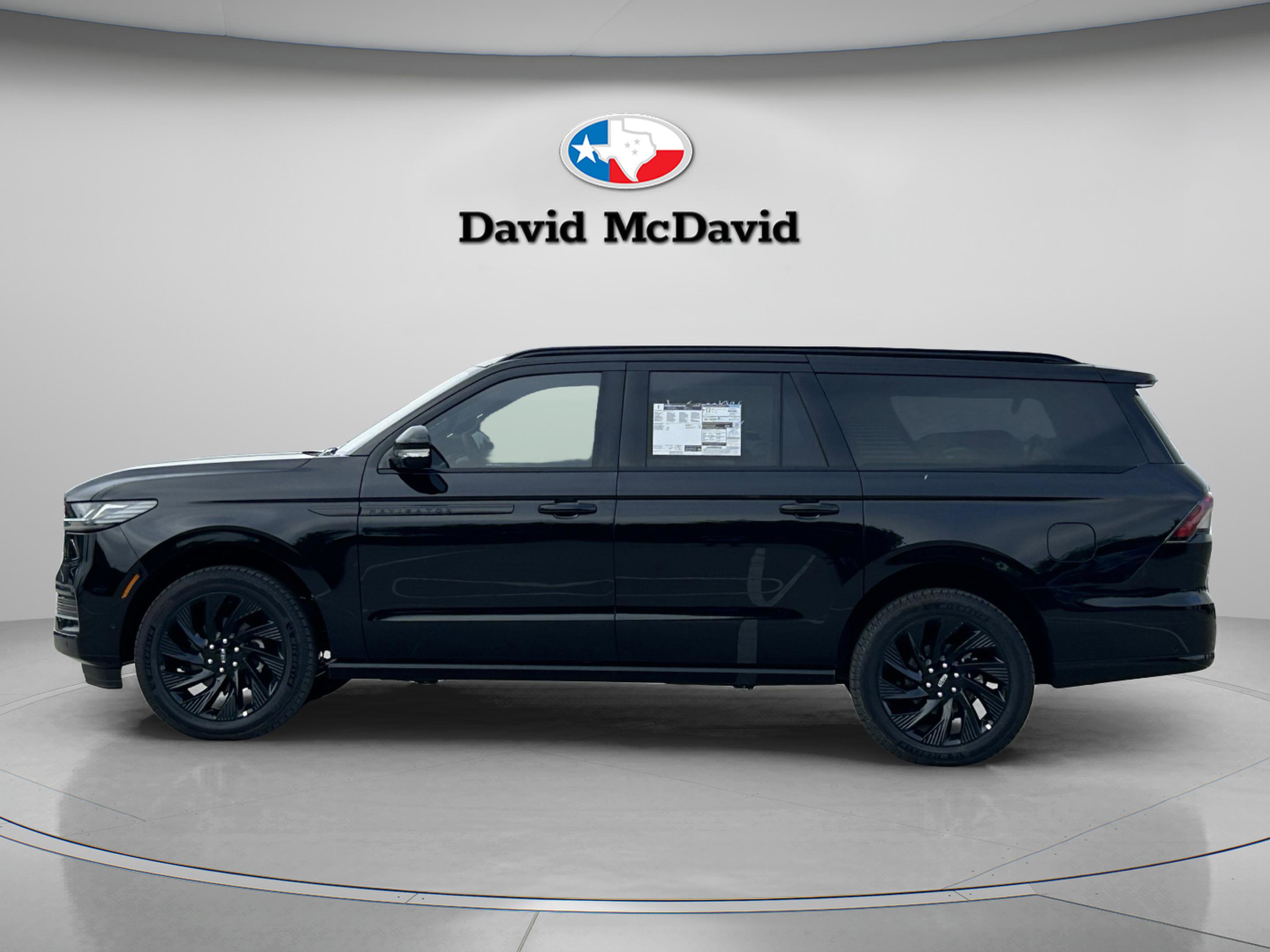 New 2025 Lincoln Navigator L Reserve w/ Jet Appearance Package image 4