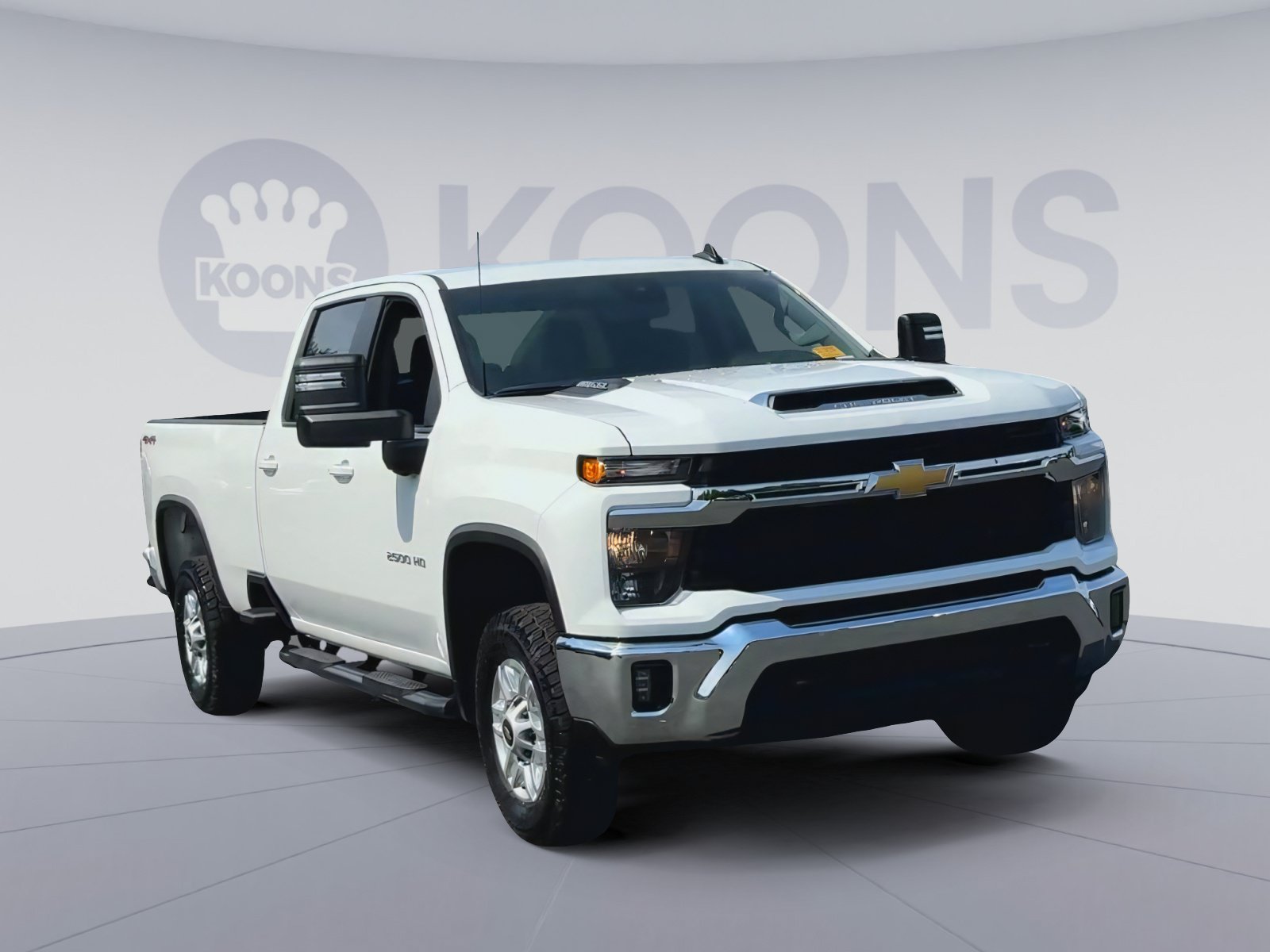 Used 2025 Chevrolet Silverado 2500 LT w/ Convenience Package AWD/4WD image 5