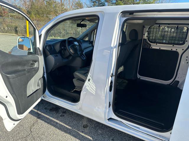 Used 2018 Nissan NV200 SV w/ Navigation Package image 25