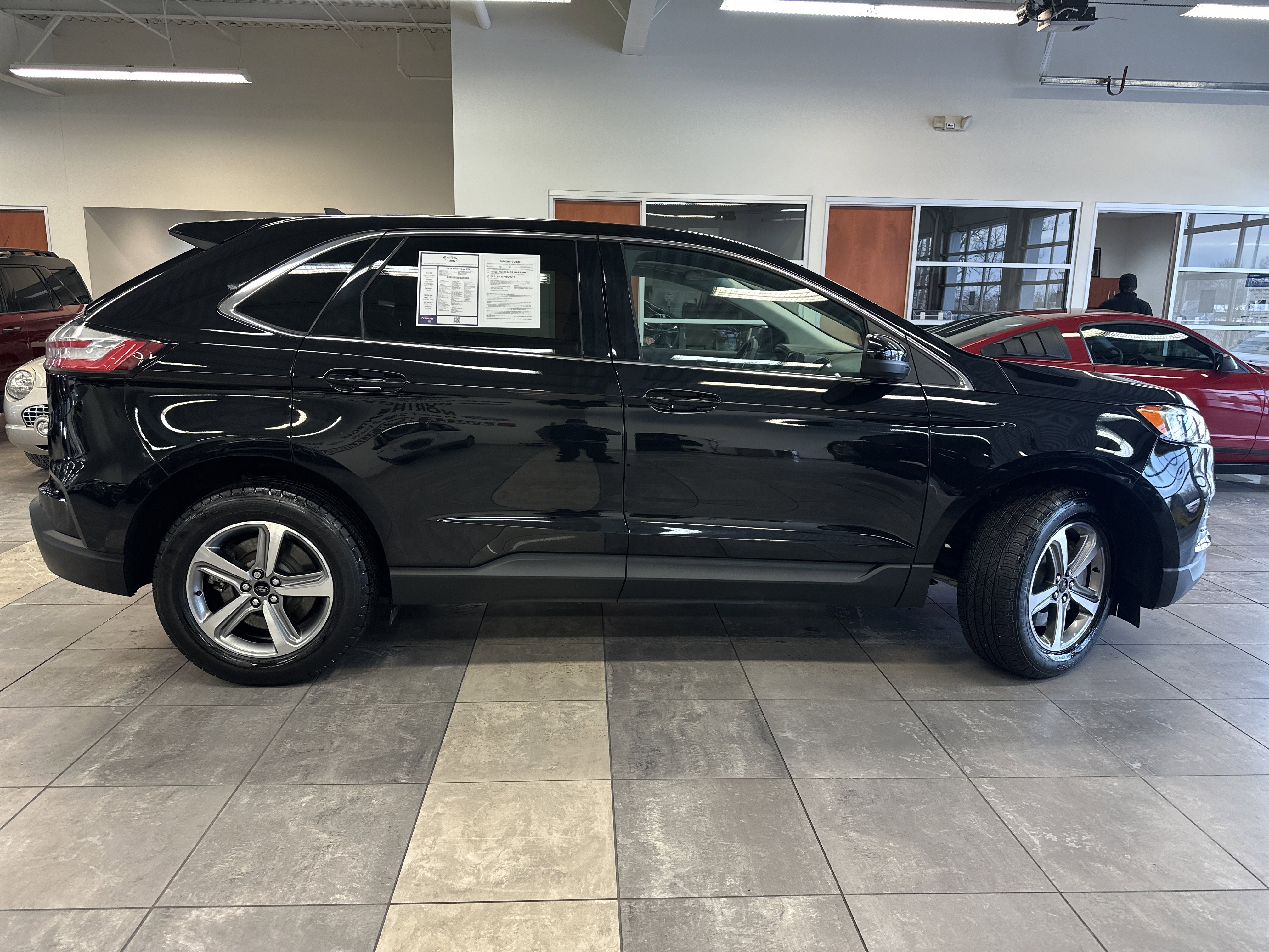 Used 2024 Ford Edge SEL w/ Convenience Package image 12