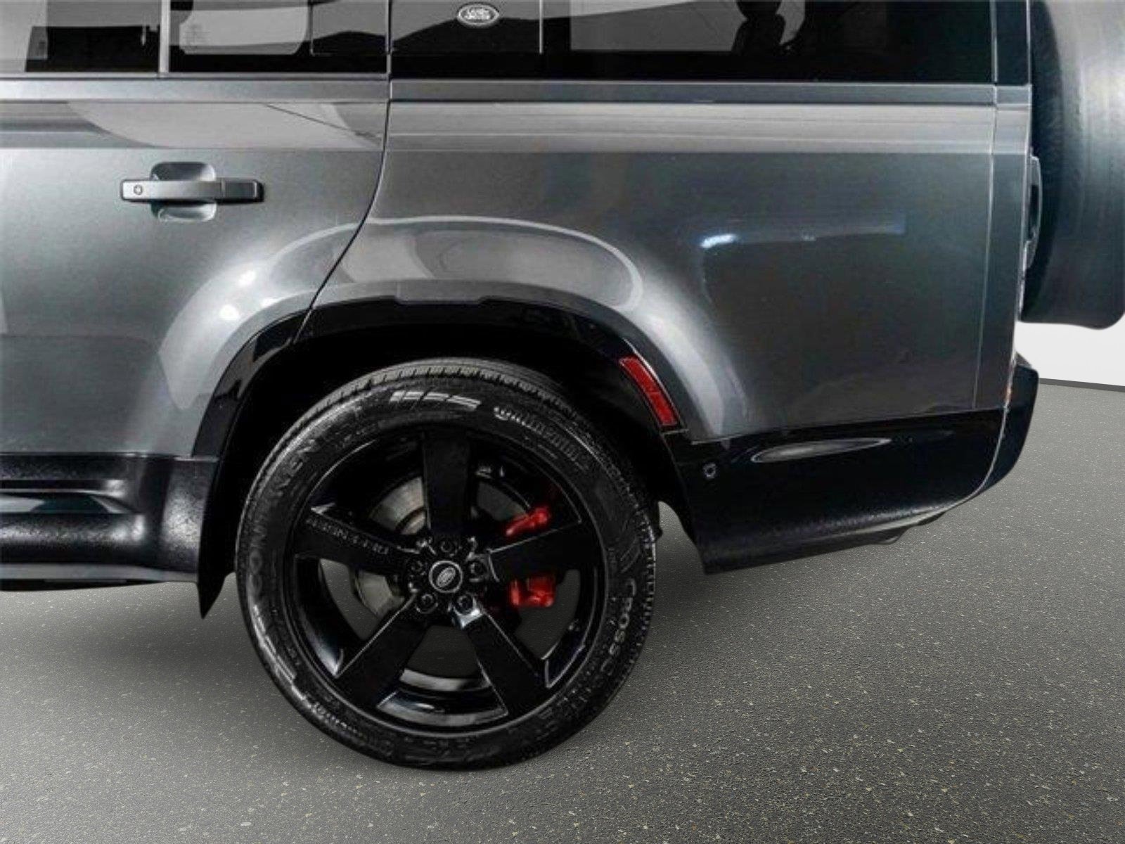Used 2023 Land Rover Defender 130 X AWD/4WD image 15