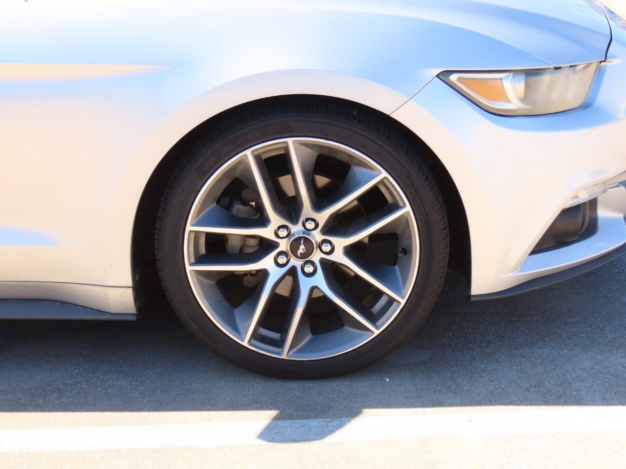 Used 2016 Ford Mustang Premium image 9