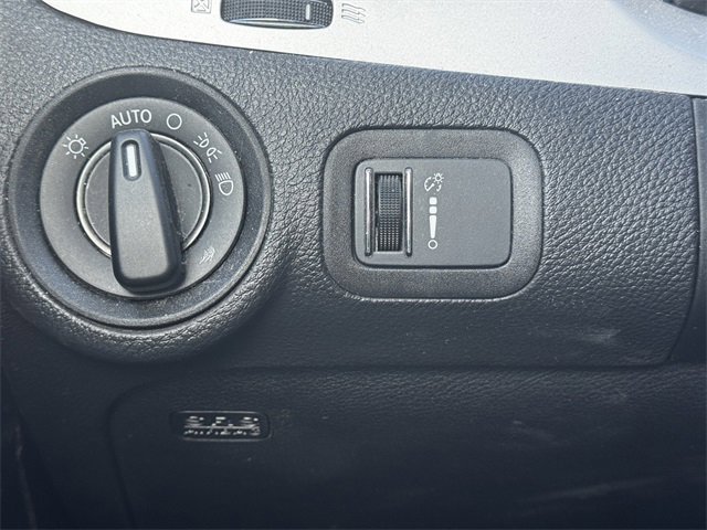 Used 2020 Dodge Journey SE w/ SE Popular Equipment Group image 24