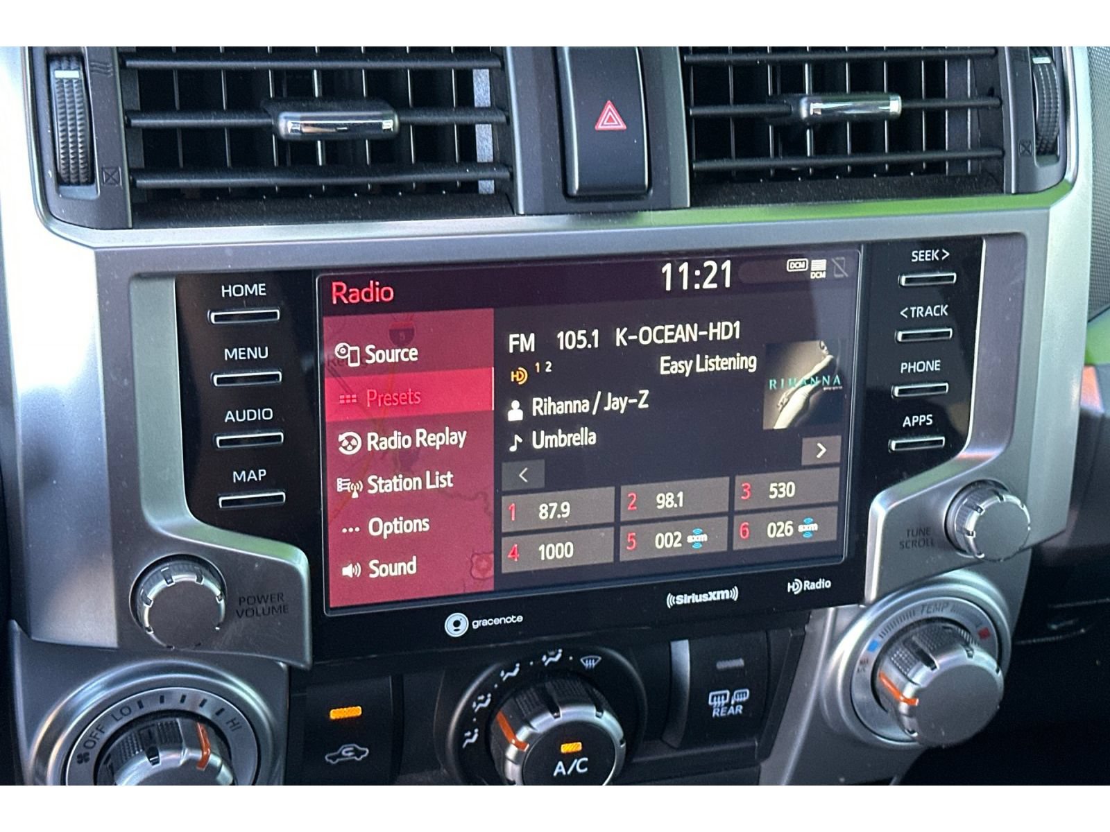 Used 2022 Toyota 4Runner SR5 Premium w/ Moonroof Package AWD/4WD image 22