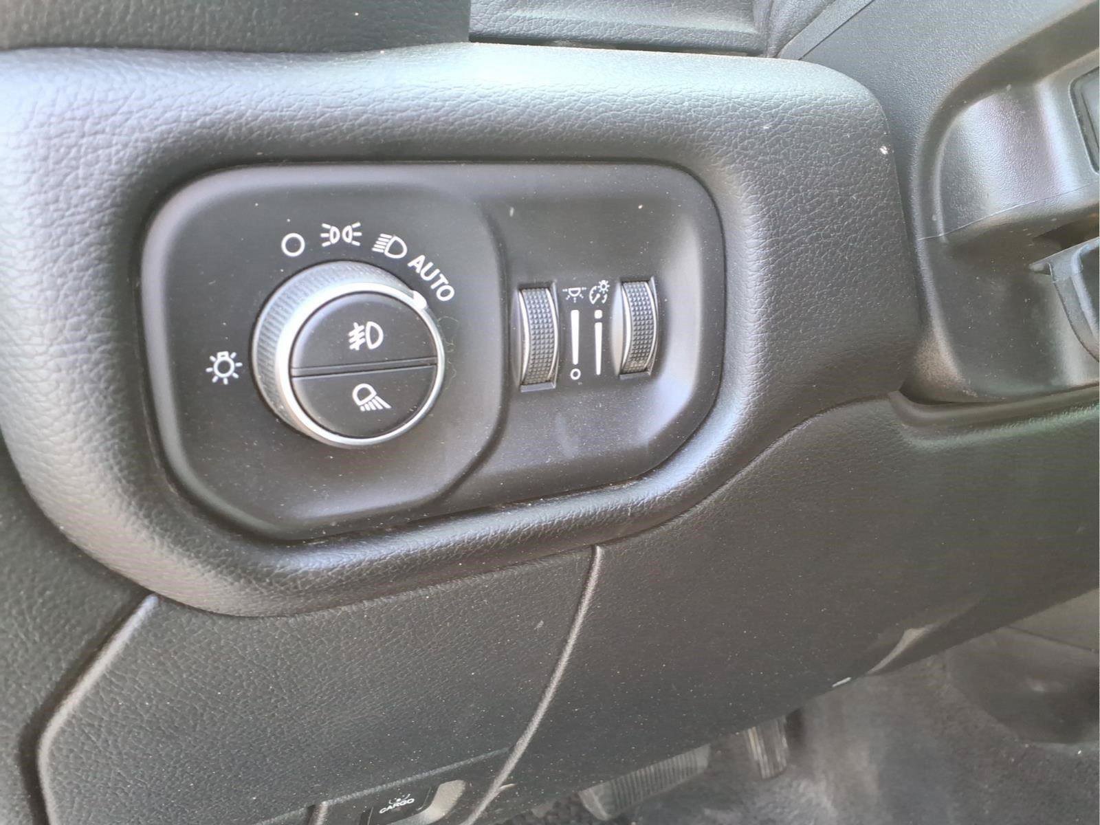 Used 2024 RAM 2500 Laramie AWD/4WD image 16