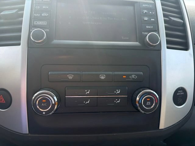 Used 2015 Nissan Xterra PRO-4X w/ Pro-4x Leather Package AWD/4WD image 18