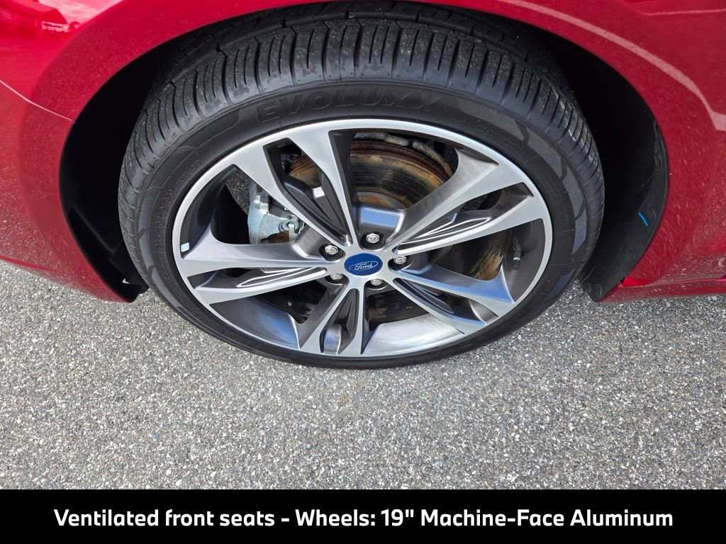 Used 2019 Ford Fusion Titanium AWD/4WD image 15
