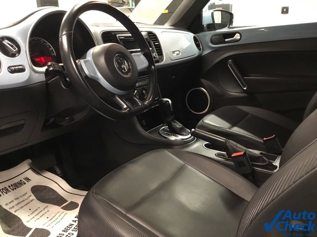 Used 2013 Volkswagen Beetle 2.5 FWD image 31