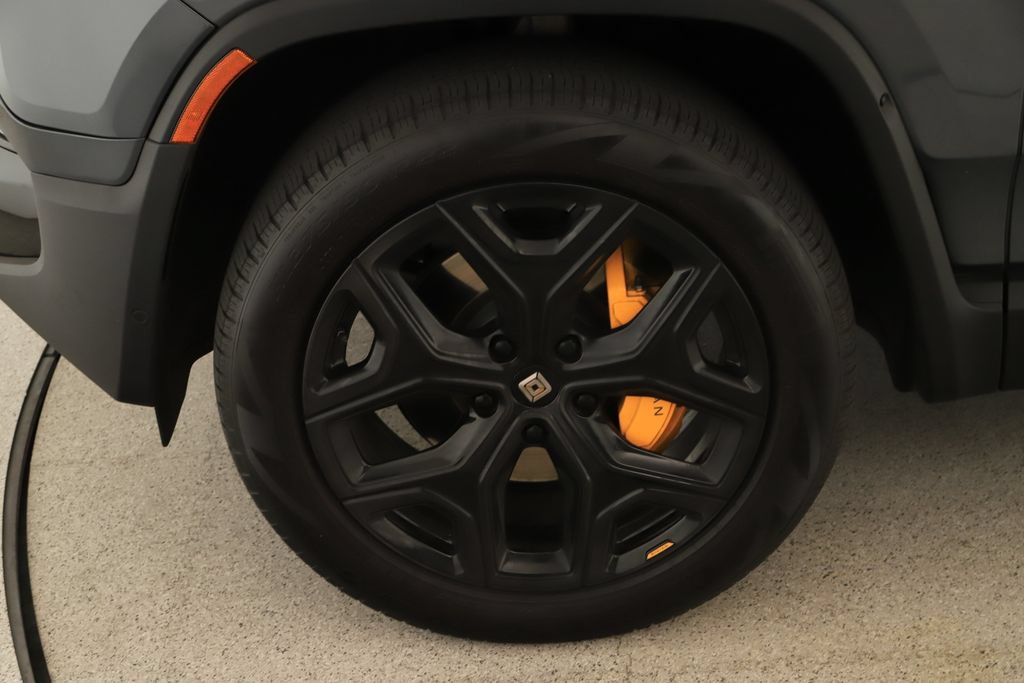 Used 2024 Rivian R1S Adventure AWD/4WD image 33