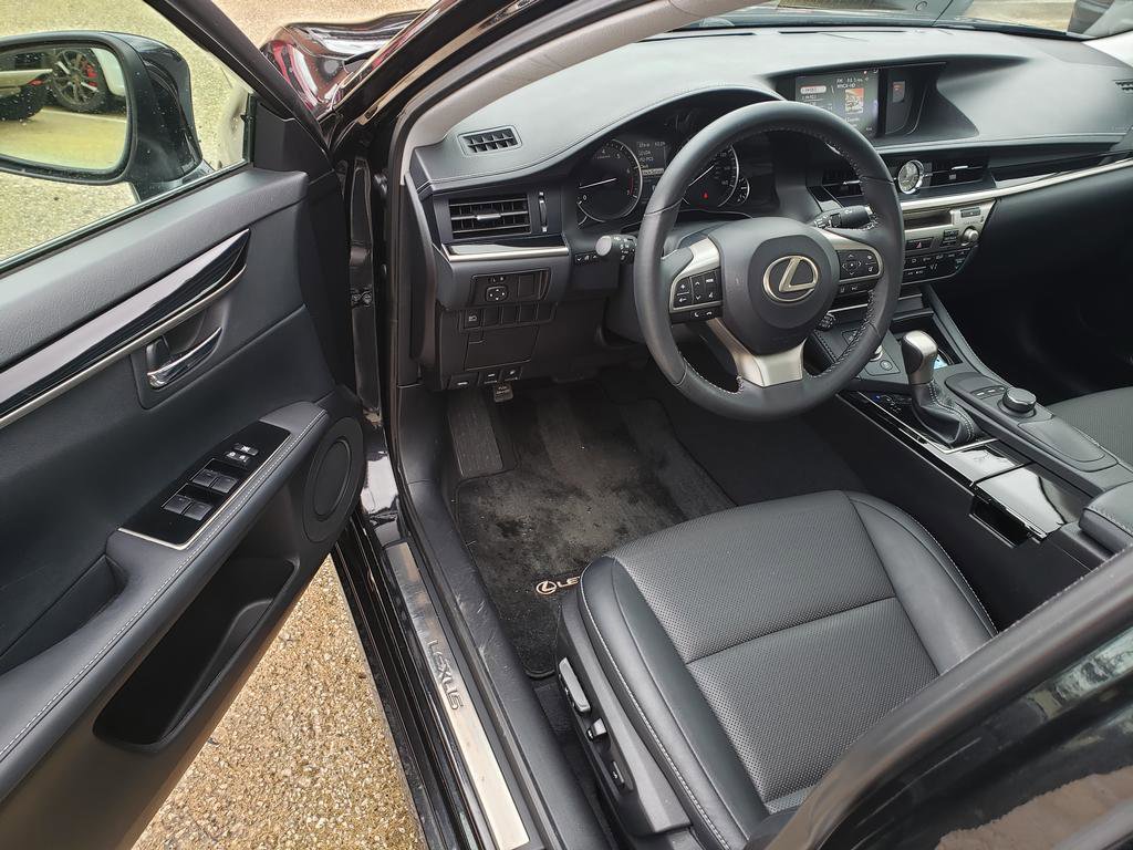 Used 2018 Lexus ES 350 w/ Accessory Package image 13